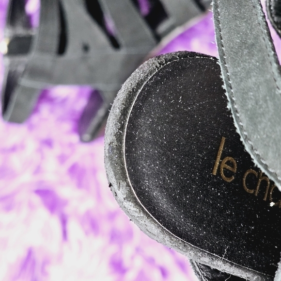 Le Chateau Black Strappy Sandals Size 9 - Picture 6 of 11